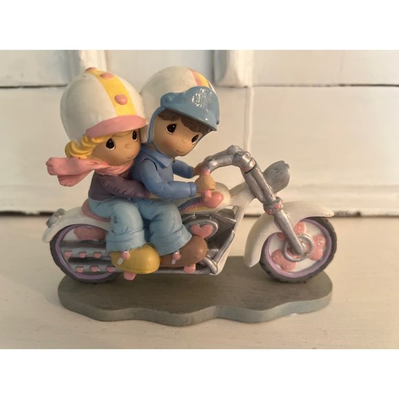 Precious Moments Sculpture - Picture 1 of 8